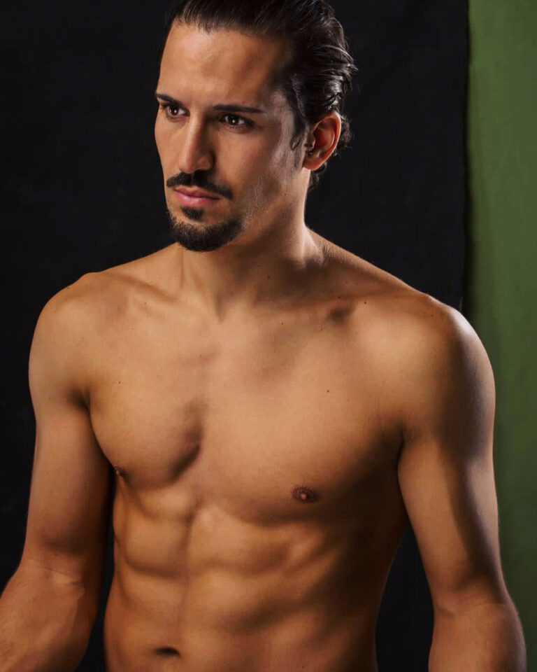 Roberto Carlos G.