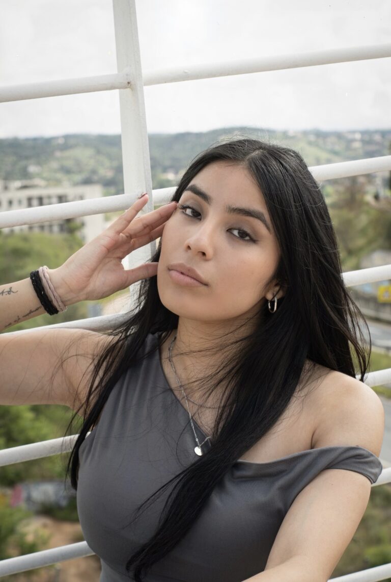 Sara F.